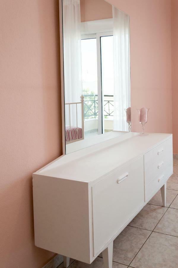 Casa Di Emma Appartement Néa Péramos Buitenkant foto